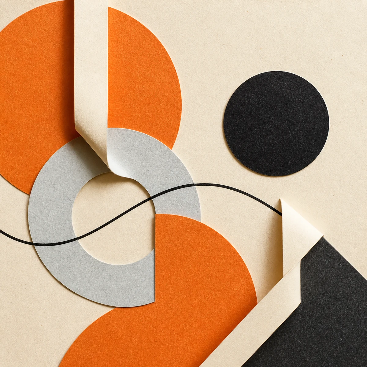 Abstrakte Papiercollage in Creme, Orange und Schwarz